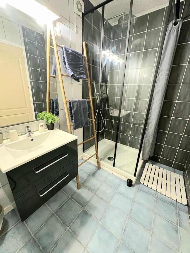 La Villa Du Menhir Chambre D'Hotes Bize-Minervois Exteriör bild